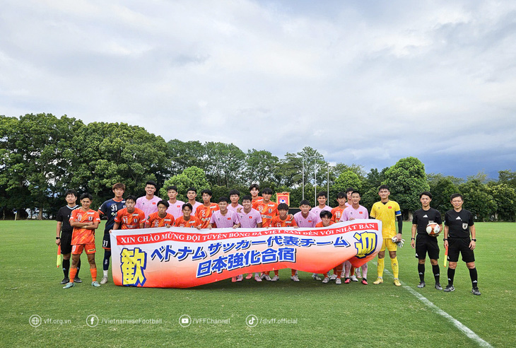 U20 Việt Nam thắng đội trẻ của CLB J.League 2 - Ảnh 1.