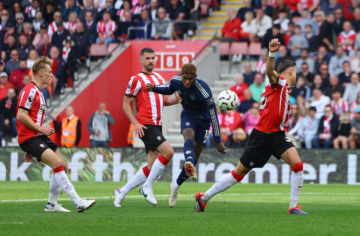 Man United thắng đậm 3-0 Southampton  - Ảnh 3.